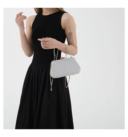 Ravienne - Bolso Elegante con Cadena y Presencia Glamorosa